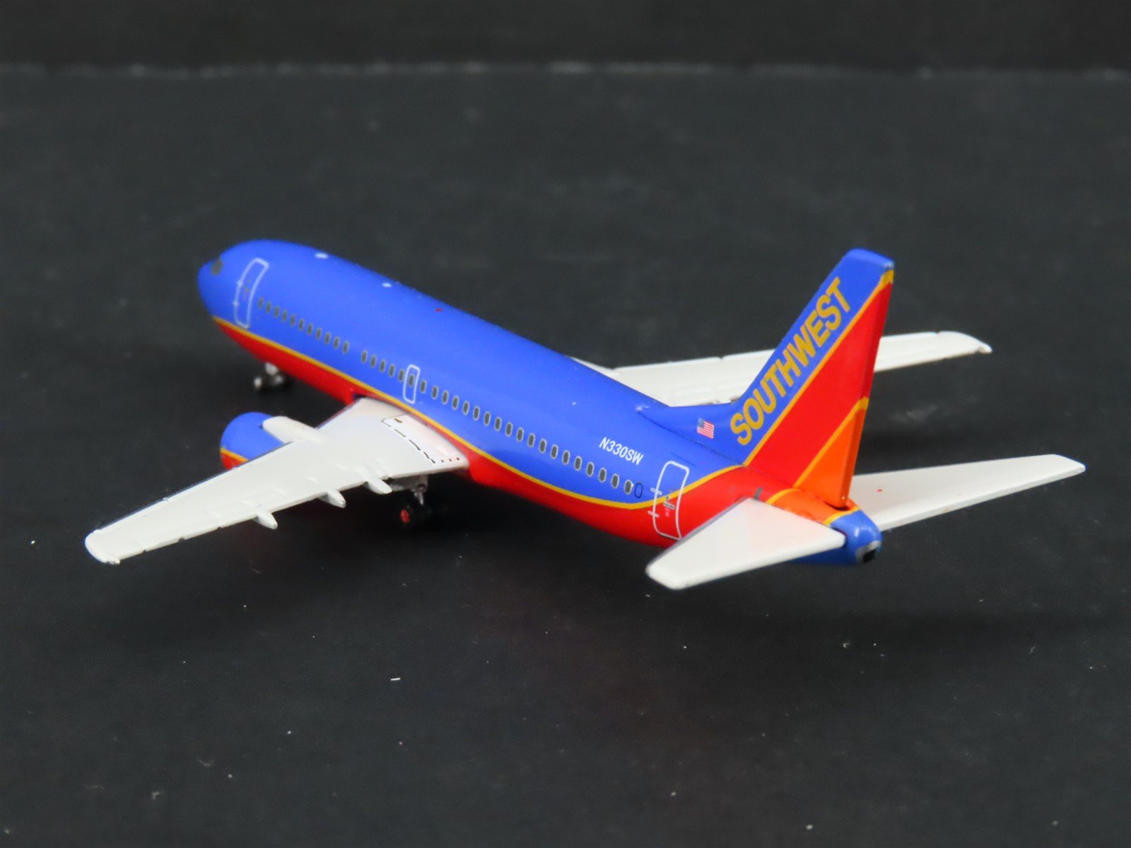 1:400 GeminiJets GJSWA460 Die-Cast Southwest Boeing 737-300 Aircraft N330SW