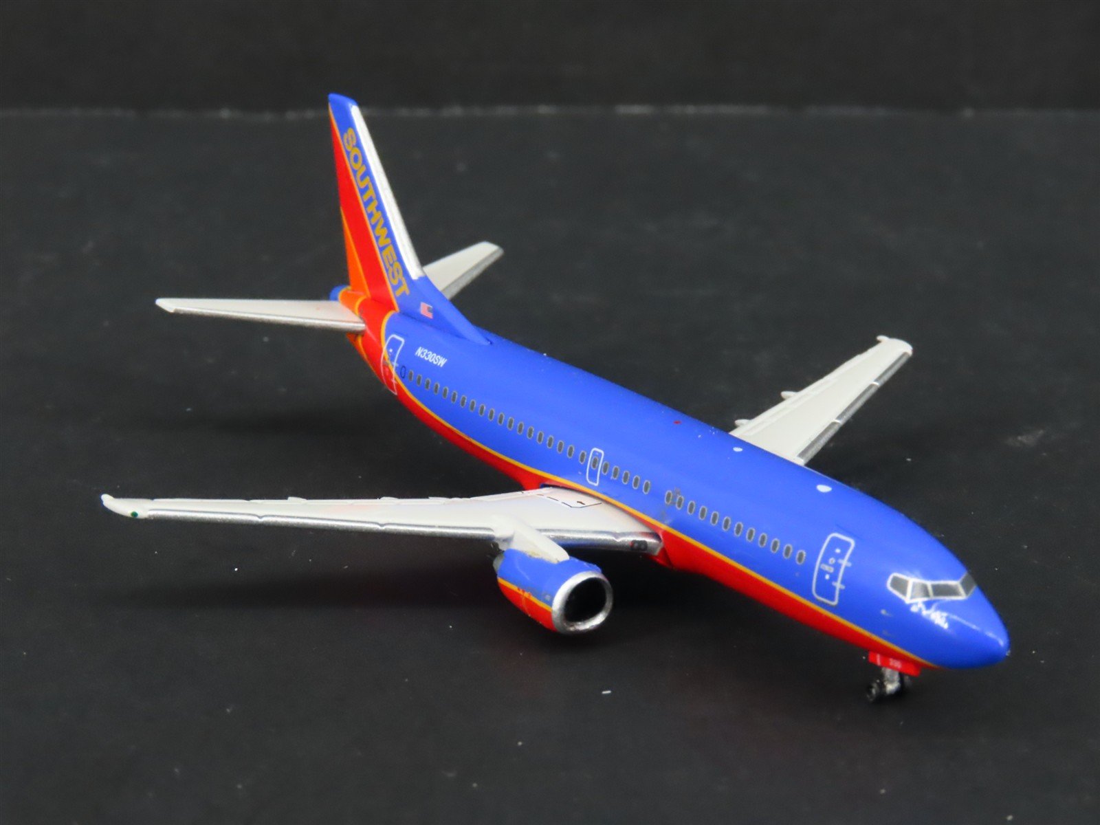 1:400 GeminiJets GJSWA460 Die-Cast Southwest Boeing 737-300 Aircraft N330SW