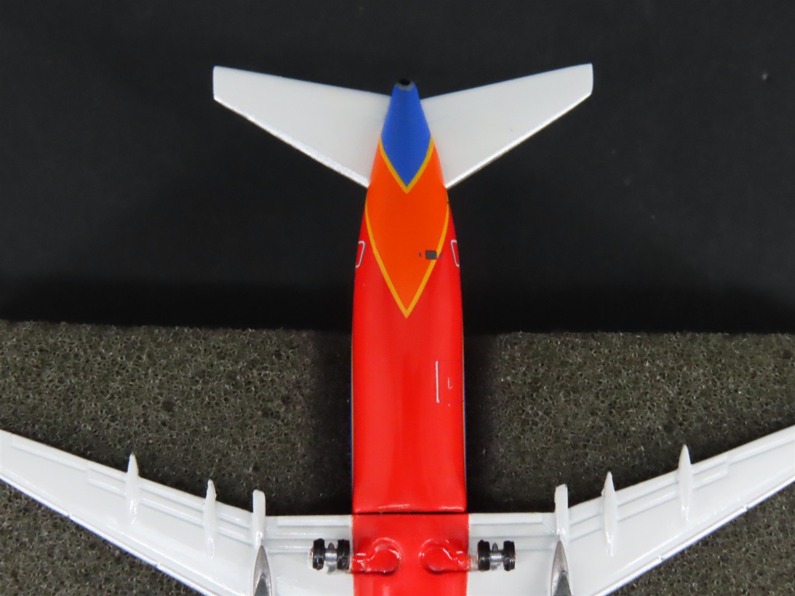 1:400 GeminiJets GJSWA460 Die-Cast Southwest Boeing 737-300 Aircraft N330SW