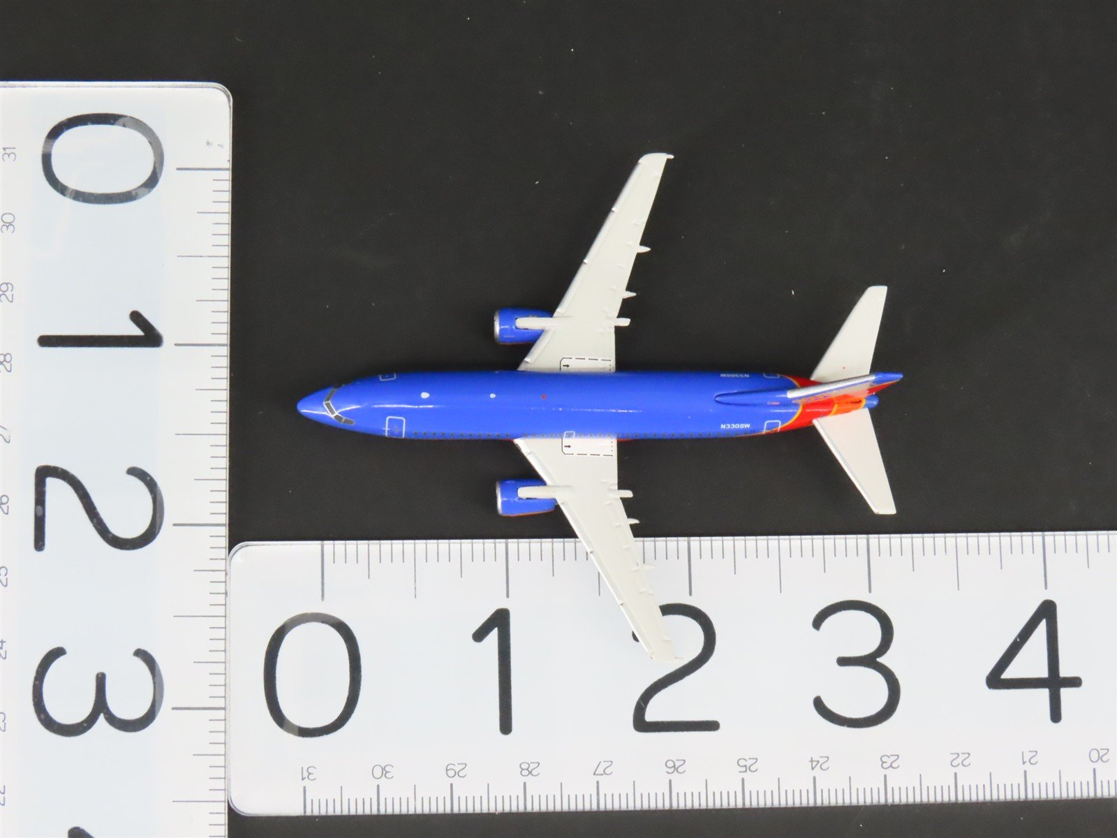 1:400 GeminiJets GJSWA460 Die-Cast Southwest Boeing 737-300 Aircraft N330SW