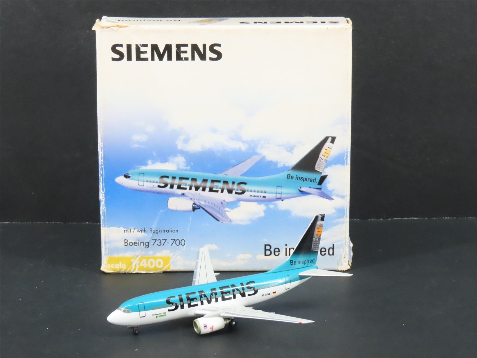 1:400 Scale Herpa 560382 Die-Cast Siemens Boeing 737-700 Aircraft D-AGEU