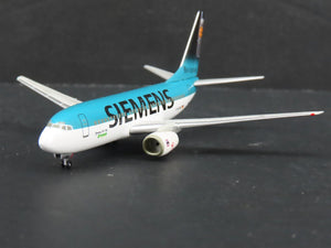 1:400 Scale Herpa 560382 Die-Cast Siemens Boeing 737-700 Aircraft D-AGEU