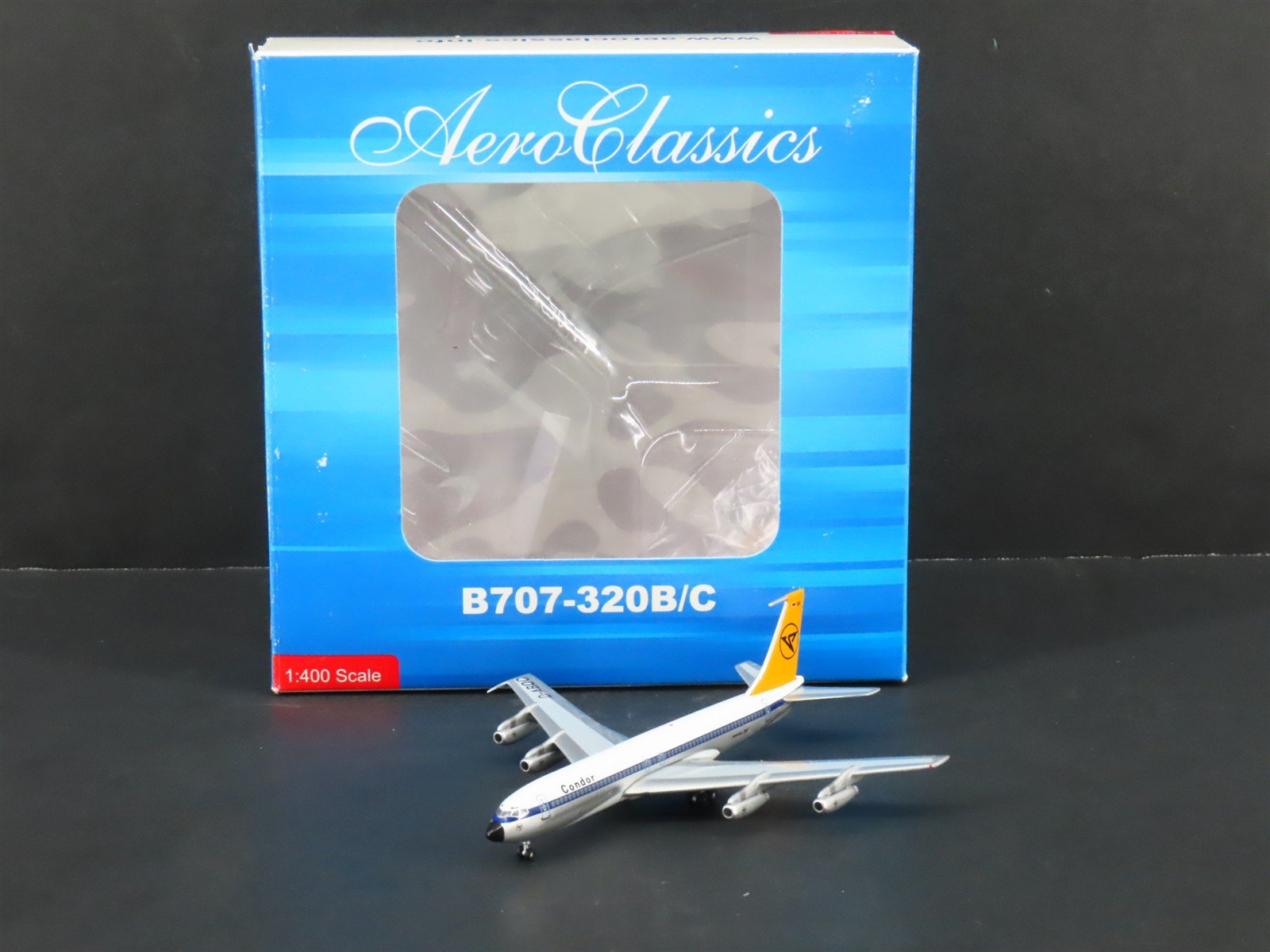 1:400 Scale AeroClassics Die-Cast Condor Boeing 707-320B/C Aircraft D-ABOC