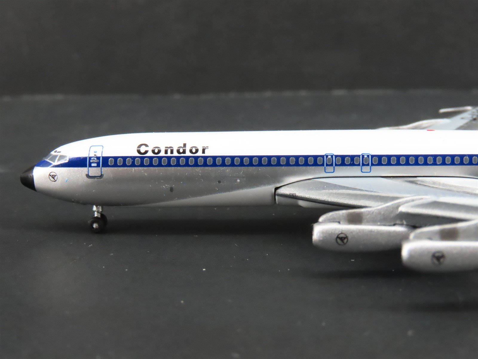 1:400 Scale AeroClassics Die-Cast Condor Boeing 707-320B/C Aircraft D-ABOC