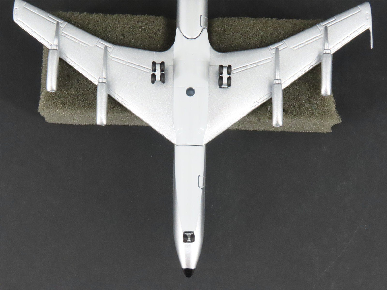 1:400 Scale AeroClassics Die-Cast Condor Boeing 707-320B/C Aircraft D-ABOC
