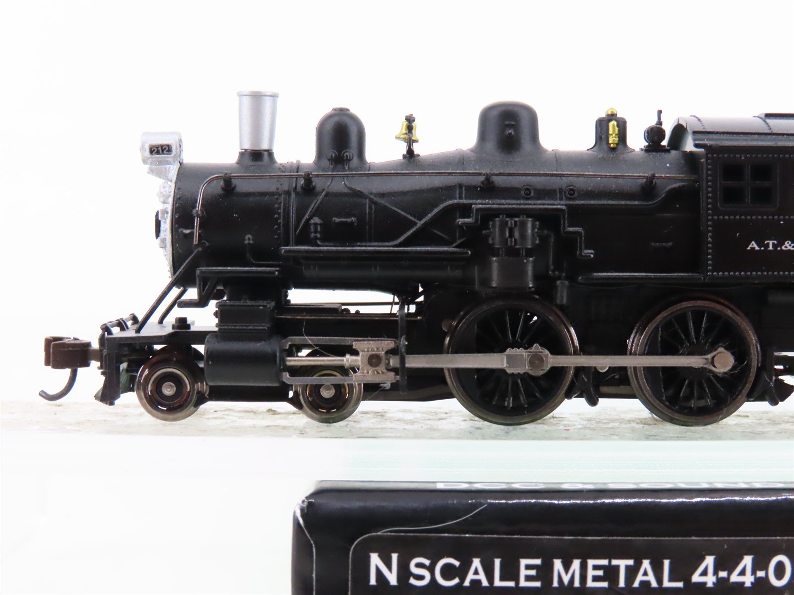 N Scale Model Power 876341 ATSF Santa Fe 4-4-0 Steam Loco #212 w/ DCC & Sound