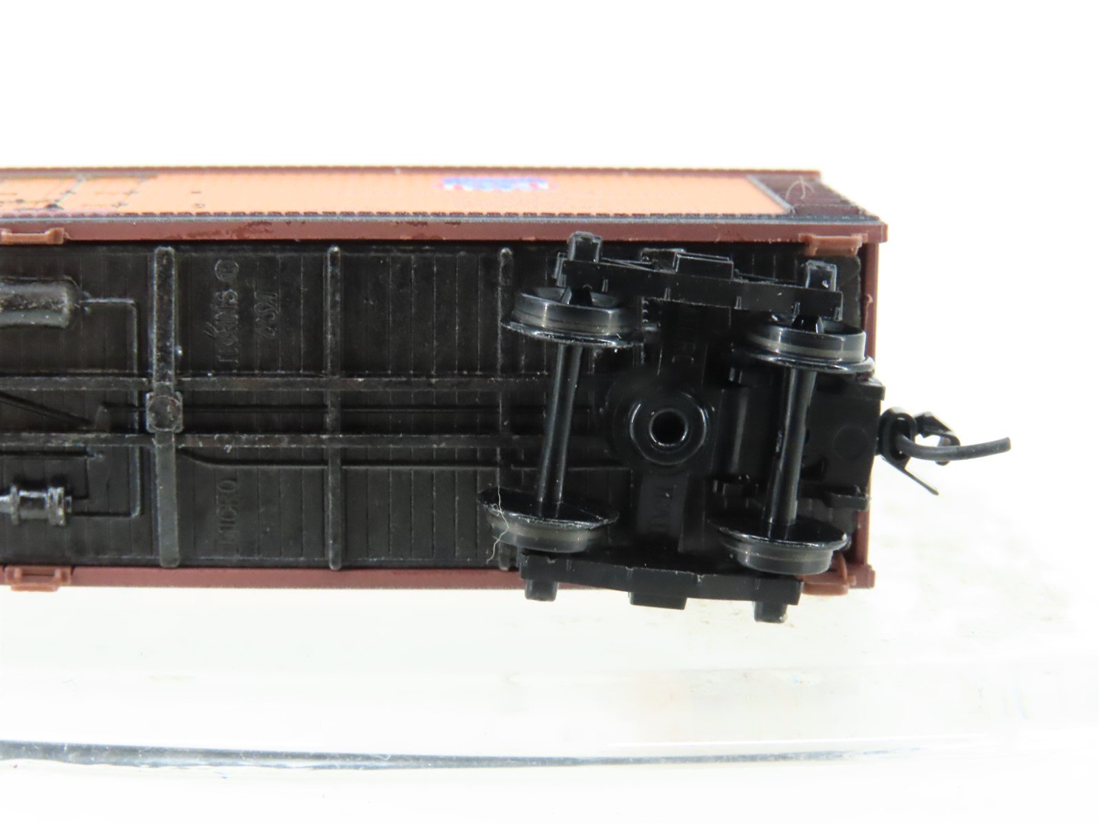 N Micro-Trains MTL 04900961 PFE Pacific Fruit Express 40' Wood Reefer #11007