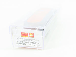 N Micro-Trains MTL 04900961 PFE Pacific Fruit Express 40' Wood Reefer #11007