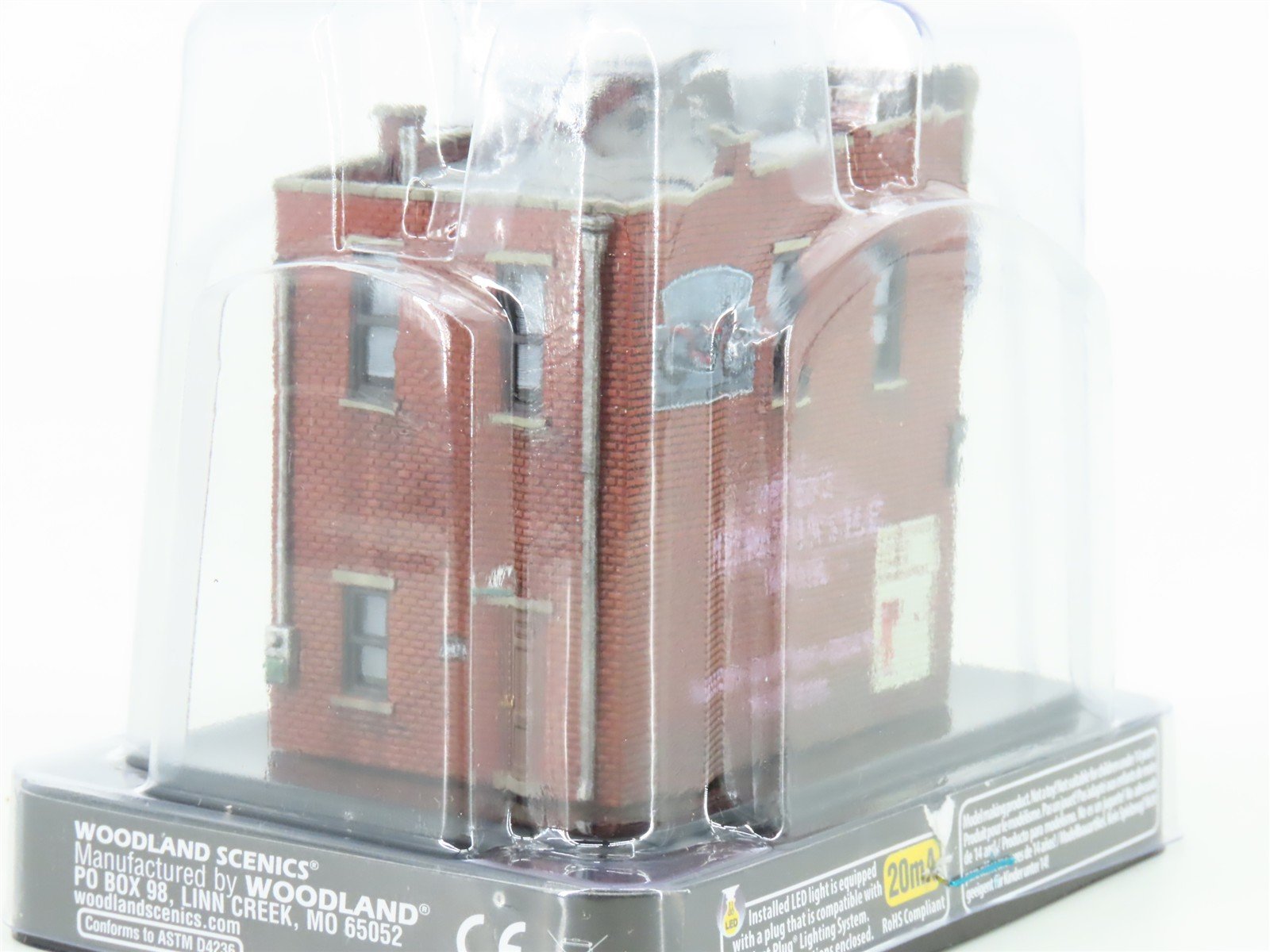 N Scale Woodland Scenics Landmark Structures BR4940 Sully's Tavern w/ LED Light