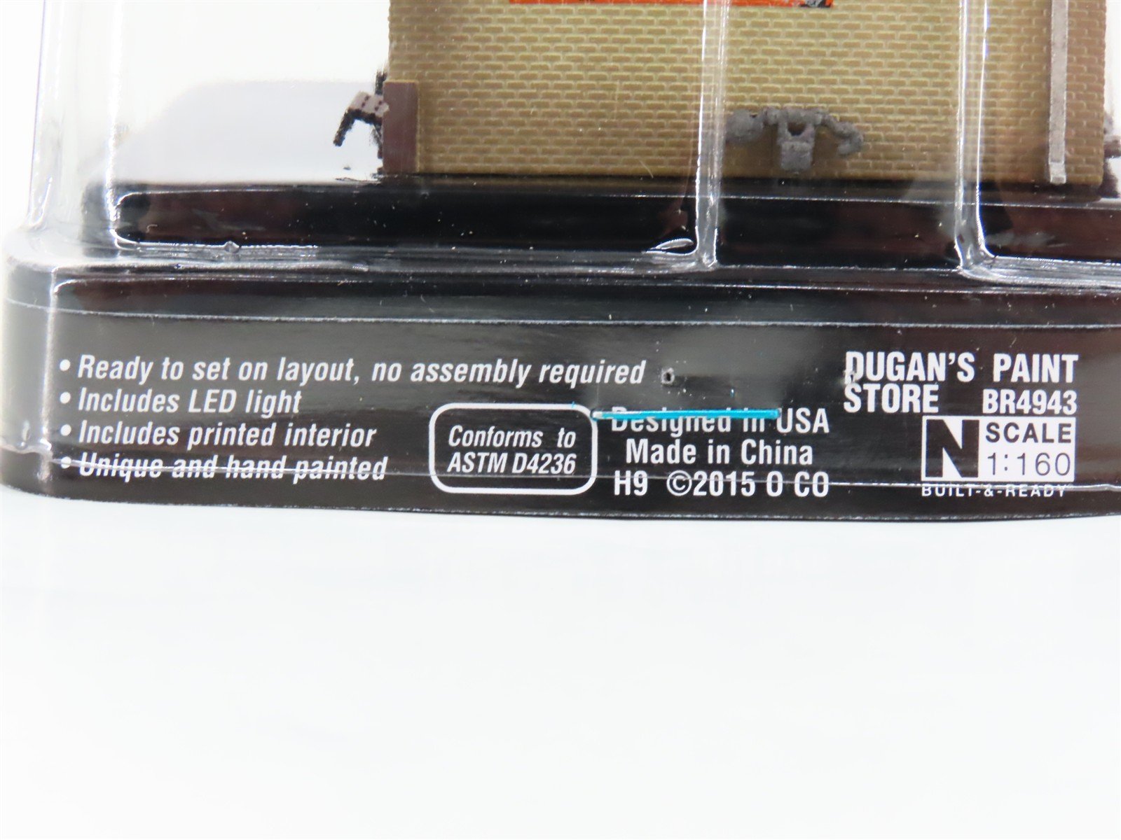 N Woodland Scenics Landmark Structures BR4943 Dugan's Paint Store w/ LED Light