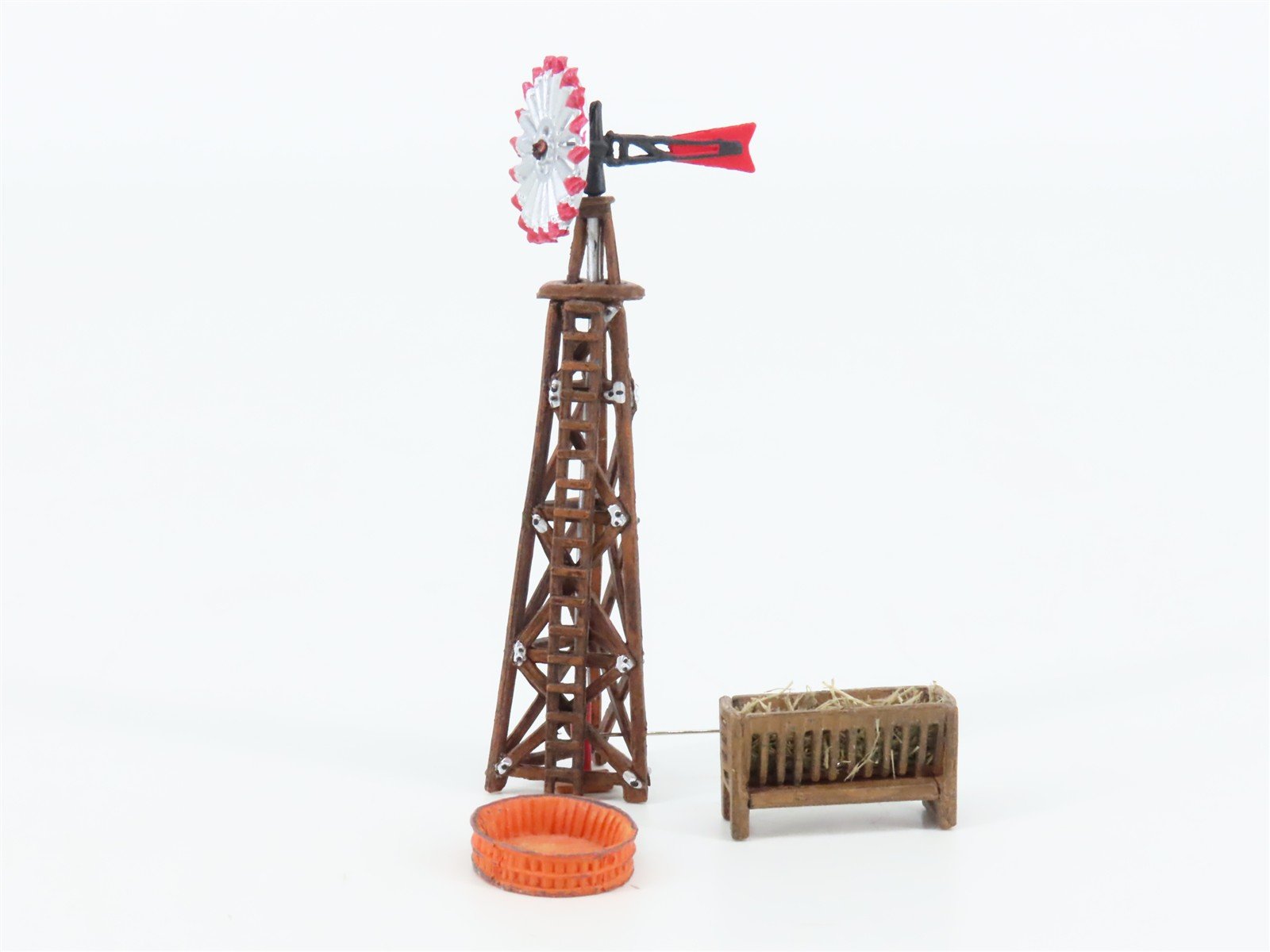 N Scale Woodland Scenics Landmark Structures BR4937 Windmill