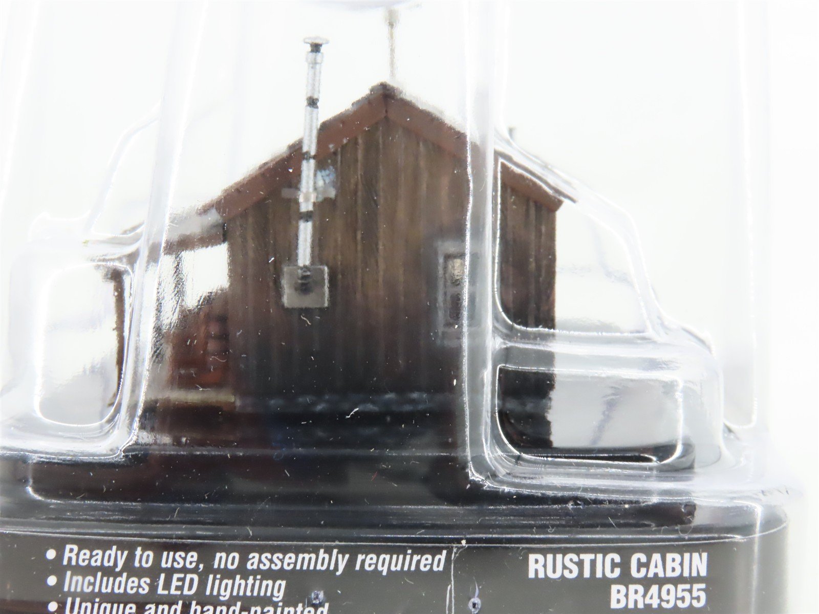 N Scale Woodland Scenics Landmark Structures BR4955 Rustic Cabin w/ LED Light