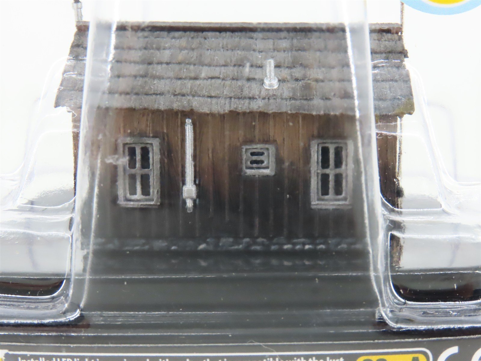 N Scale Woodland Scenics Landmark Structures BR4955 Rustic Cabin w/ LED Light