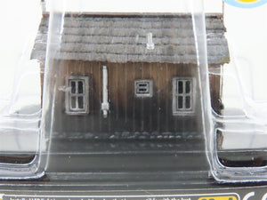N Scale Woodland Scenics Landmark Structures BR4955 Rustic Cabin w/ LED Light
