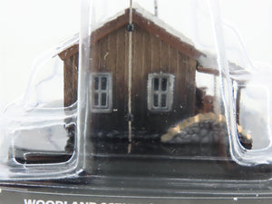 N Scale Woodland Scenics Landmark Structures BR4955 Rustic Cabin w/ LED Light