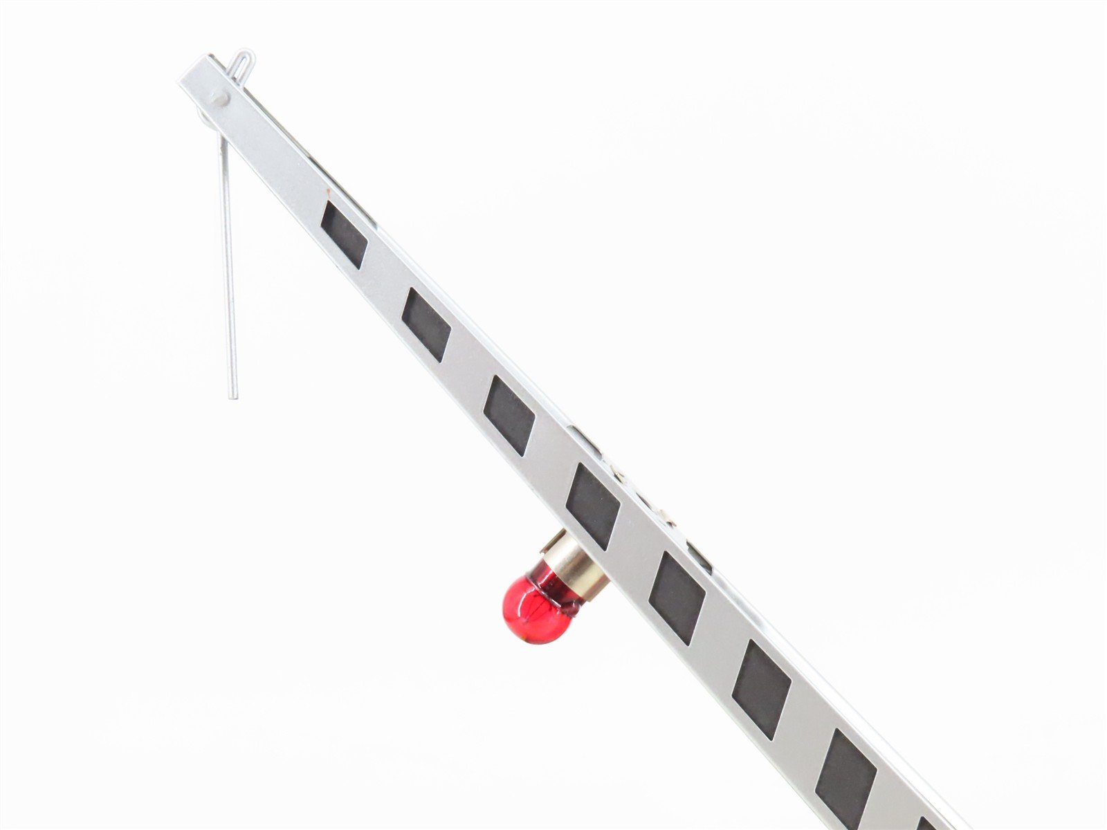 Standard Gauge MTH RailKing 30-11008 Operating Crossing Gate w/ Red Base