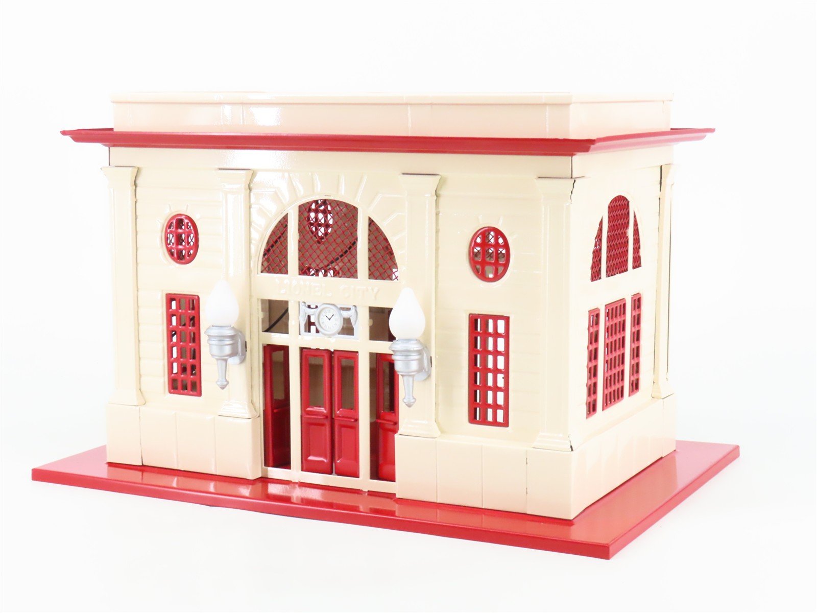 Standard Gauge Lionel 6-34115 Illuminated Station (Late Version)