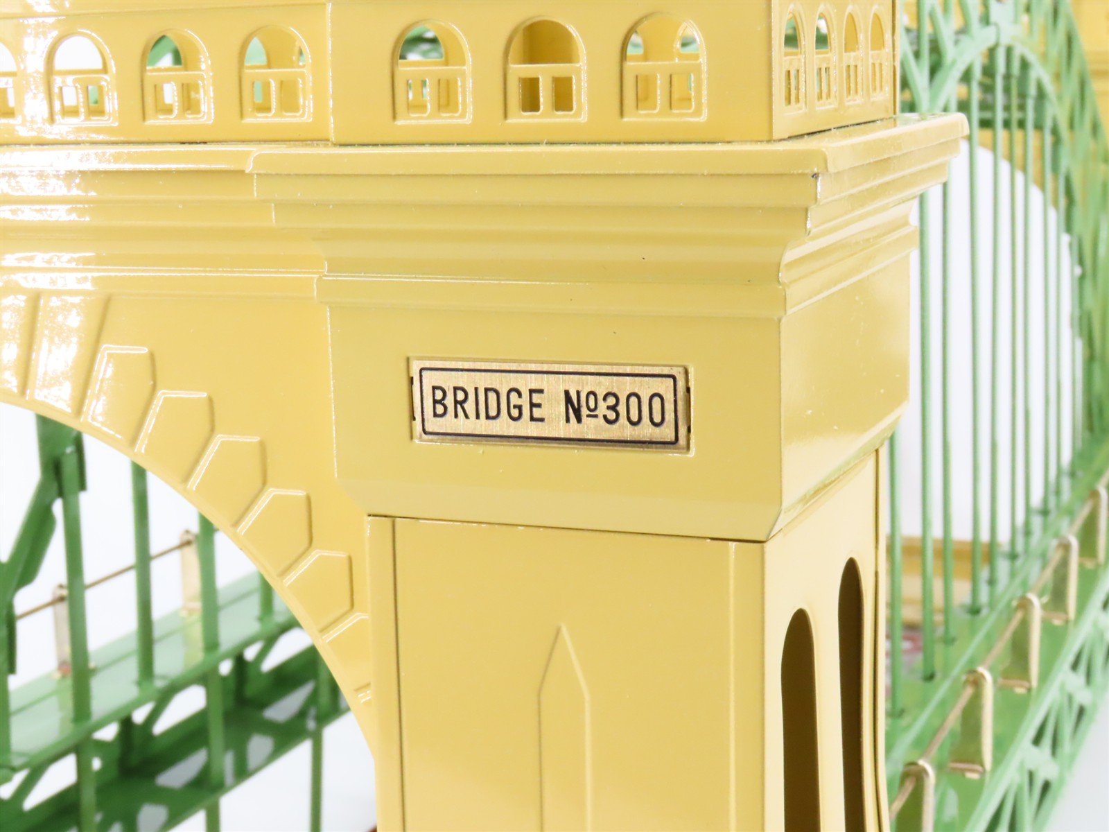 Standard Gauge MTH Green & Cream Hellgate Bridge