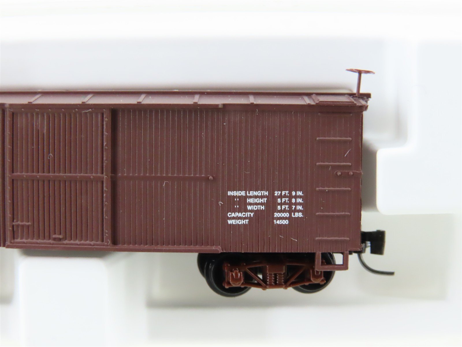 Nn3 Scale Micro-Trains MTL 15115 SR&RL Sandy River & Rangeley Lake 30' Boxcar 73