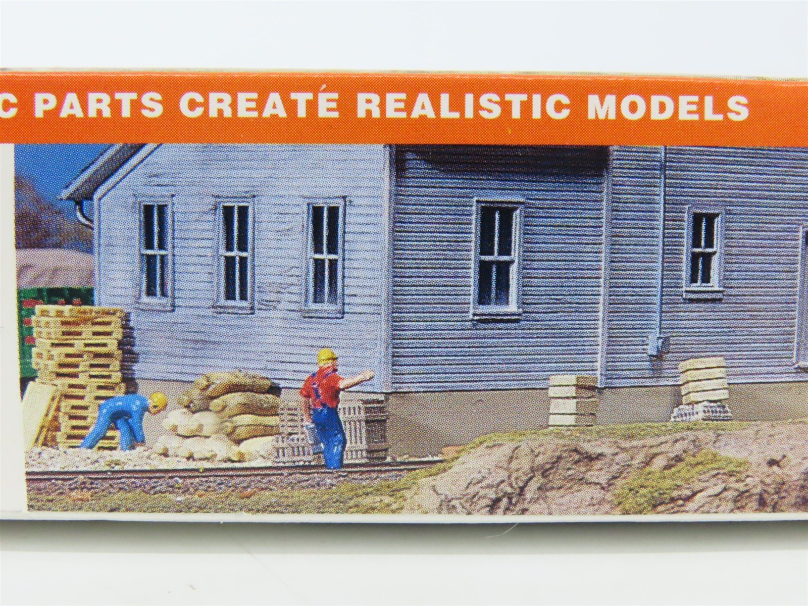 HO Scale Walthers 933-3061 Sunrise Feed Mill Building Kit