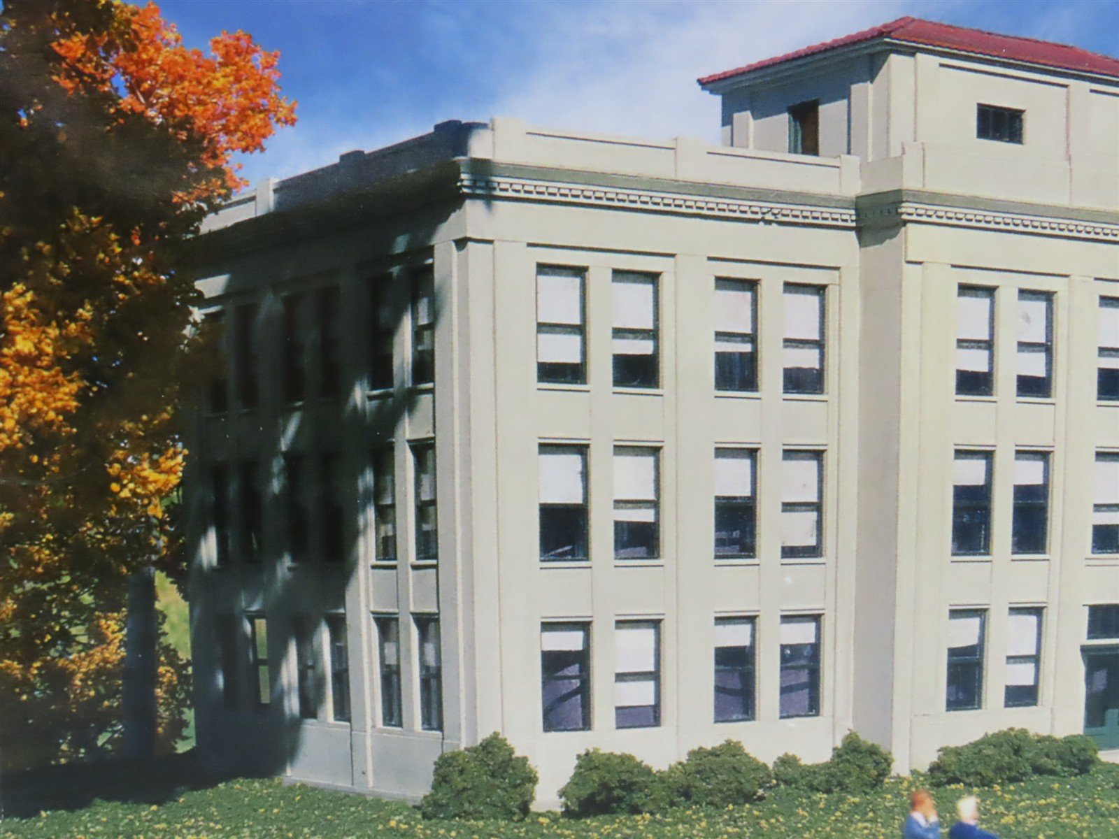 HO Scale Walthers 933-3074 Headquarters Building Kit
