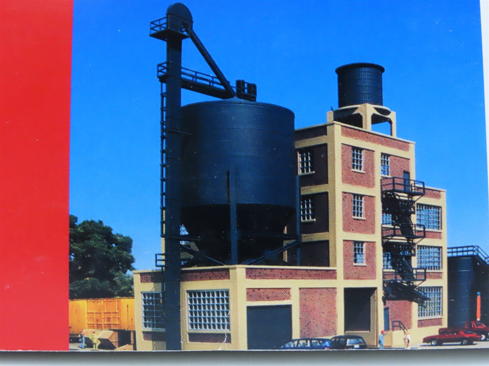 HO Scale Walthers 933-3078 Ford Tire Plant Building Kit