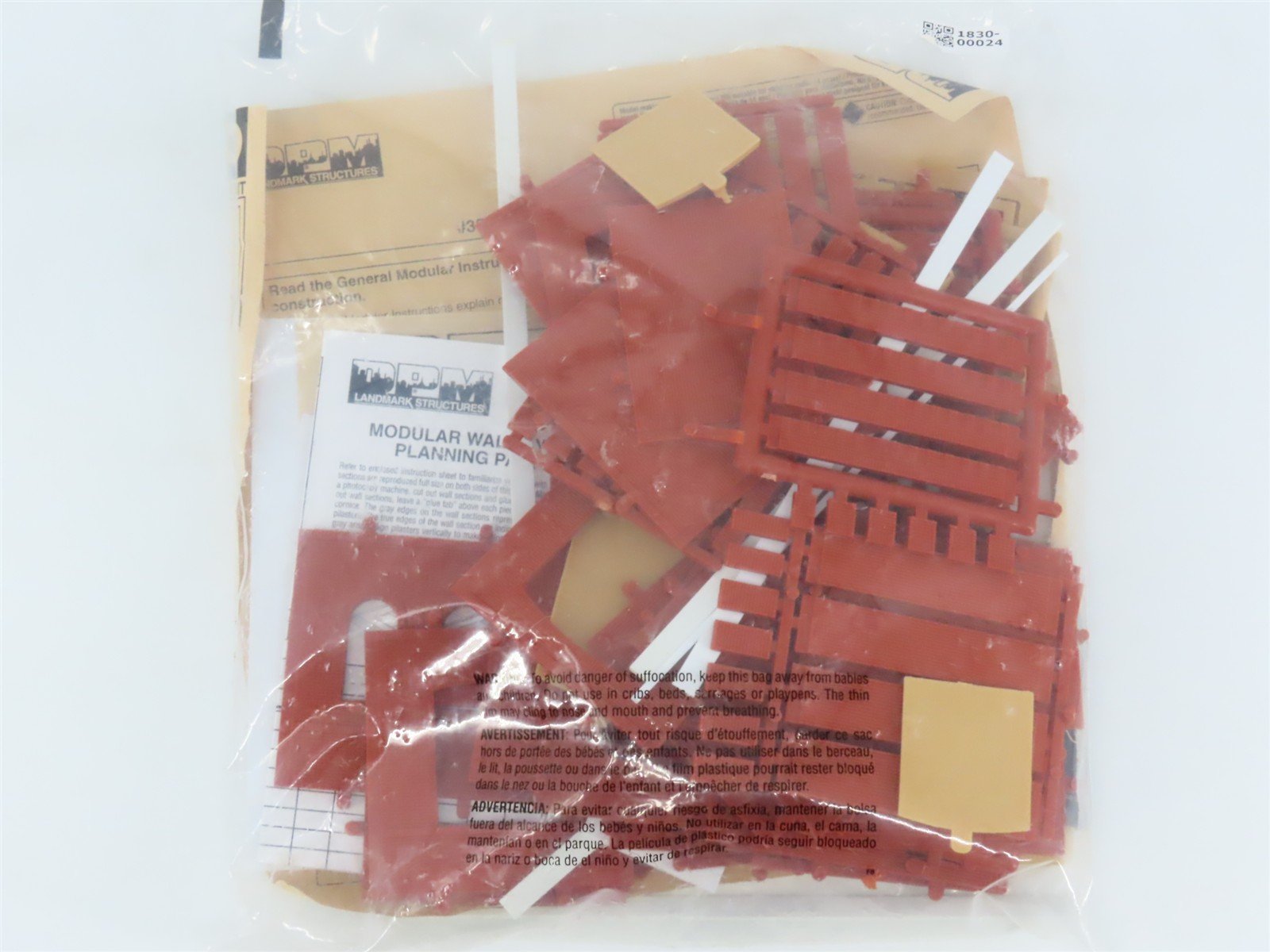 HO Scale DPM 35200 4-in-1 Industry/Warehouse Building Kit