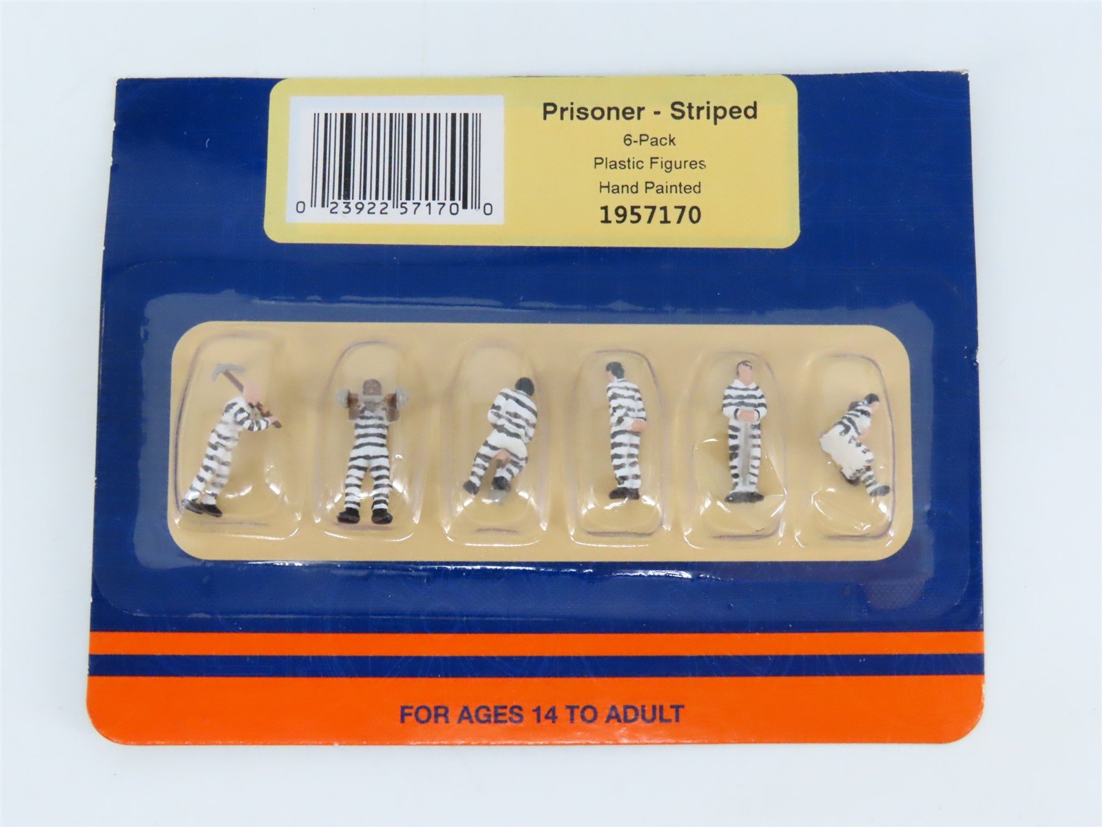 HO Scale Lionel 1957170 Prisoner Striped People 6-Pack