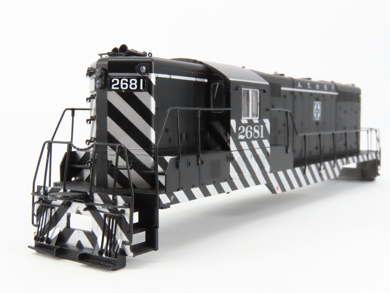 HO Scale Proto 2000 23552 ATSF Santa Fe EMD GP7 Diesel #2681 w/ DCC