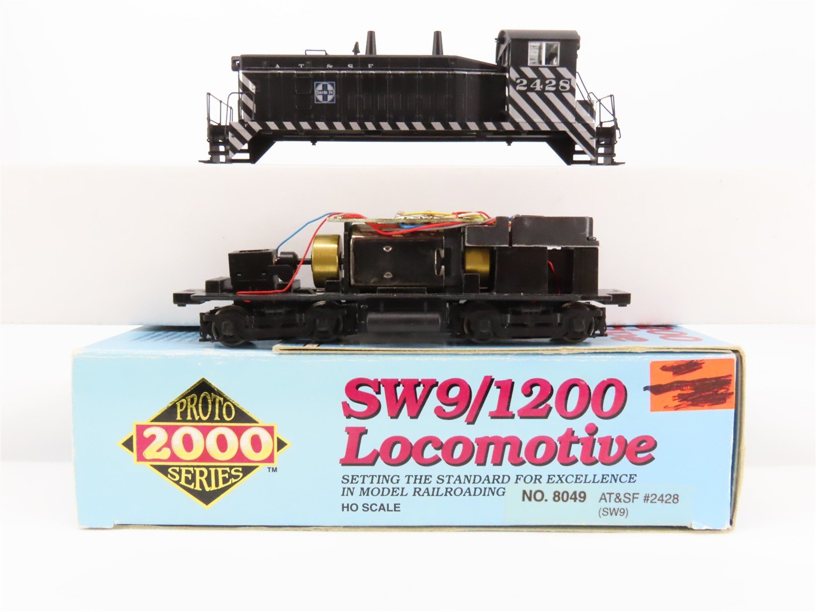 HO Scale Proto 2000 8049 ATSF Santa Fe EMD SW9 Diesel Switcher #2428 w/ DCC