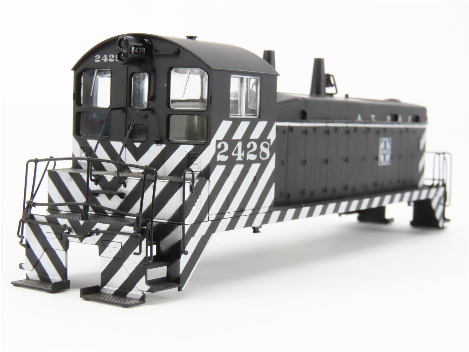 HO Scale Proto 2000 8049 ATSF Santa Fe EMD SW9 Diesel Switcher #2428 w/ DCC