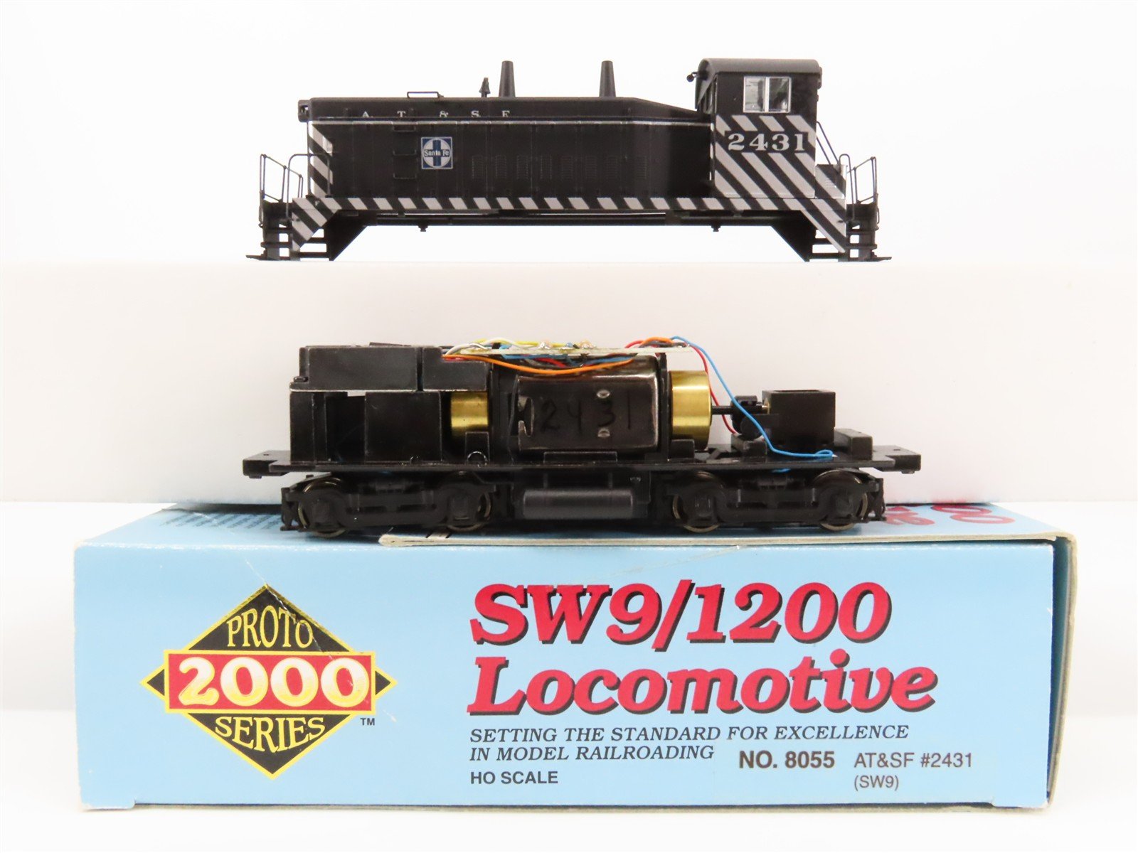 HO Scale Proto 2000 8055 ATSF Santa Fe SW9 Diesel Switcher #2431 w/ DCC