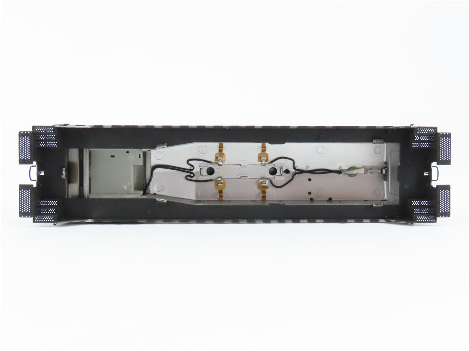 HO Scale Proto 2000 8055 ATSF Santa Fe SW9 Diesel Switcher #2431 w/ DCC