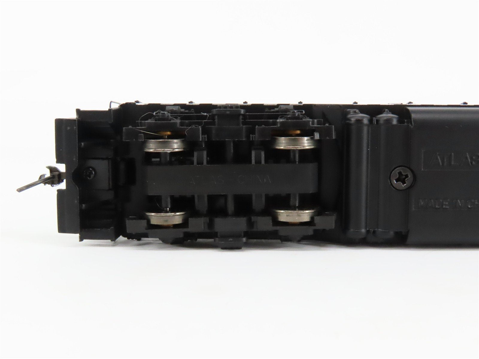 HO Scale Atlas Classic 20000221 ATSF Santa Fe EMD GP7 Diesel #2691 w/ DCC