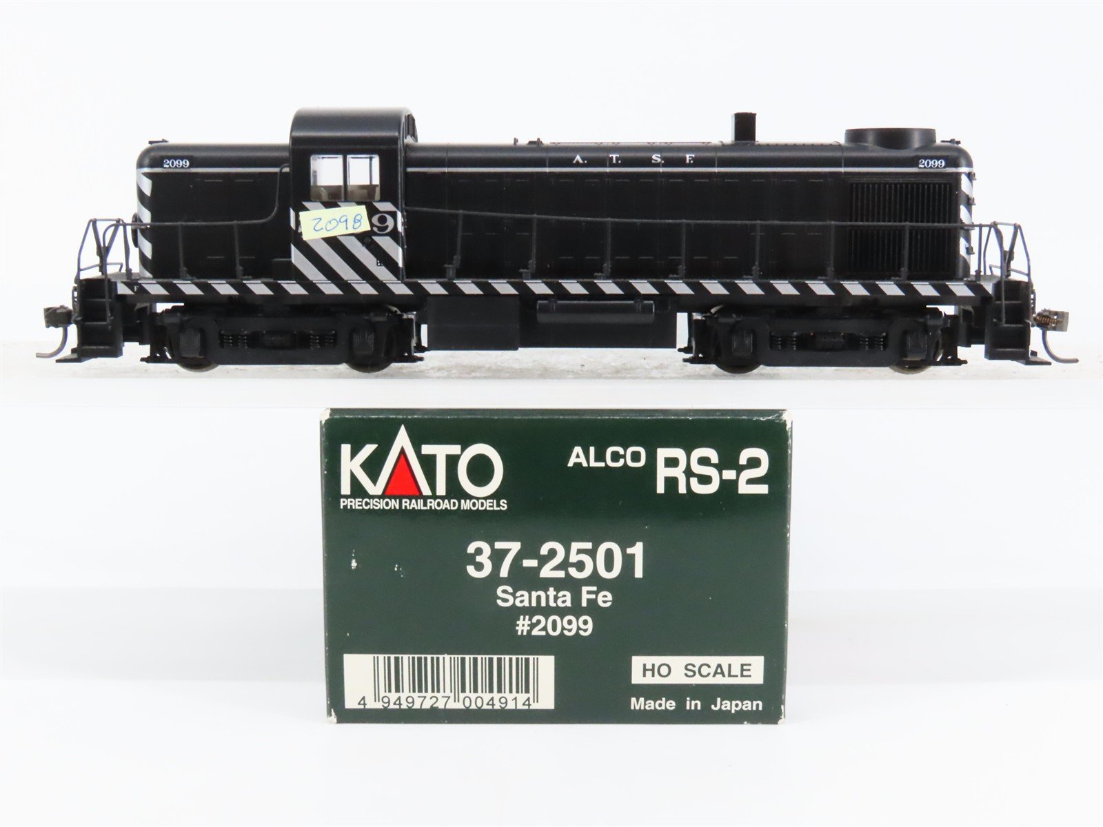 HO Scale KATO 37-2501 ATSF Santa Fe RS-2 Diesel Locomotive #2098 wDCC