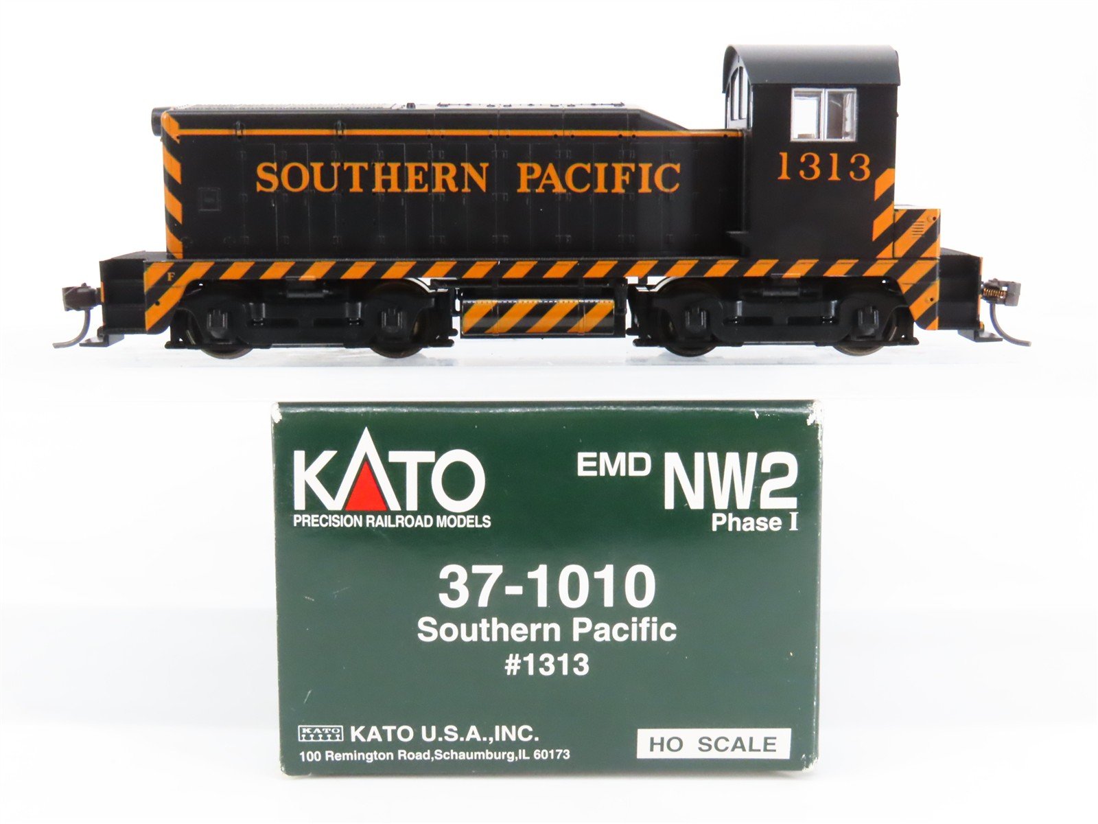 HO Scale KATO 37-1010 SP Southern Pacific EMD NW2 Ph. 1 Diesel Switcher #1313