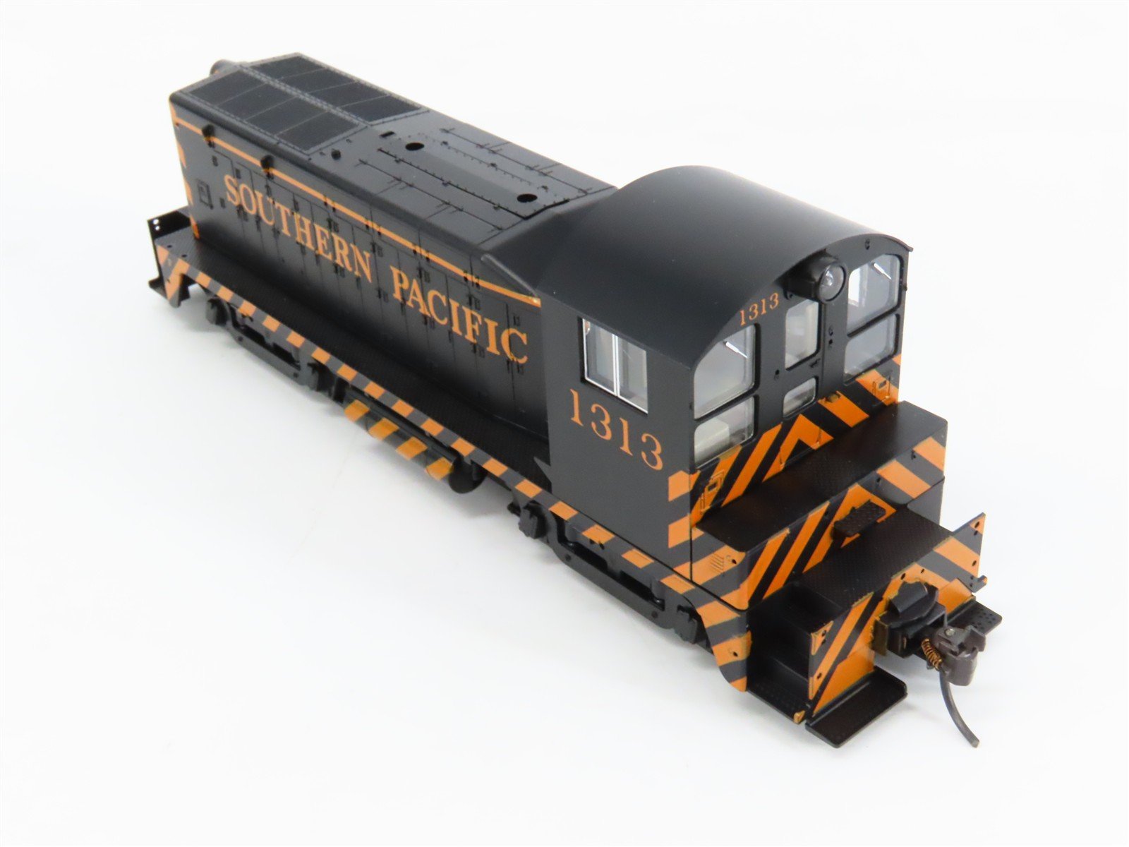 HO Scale KATO 37-1010 SP Southern Pacific EMD NW2 Ph. 1 Diesel Switcher #1313