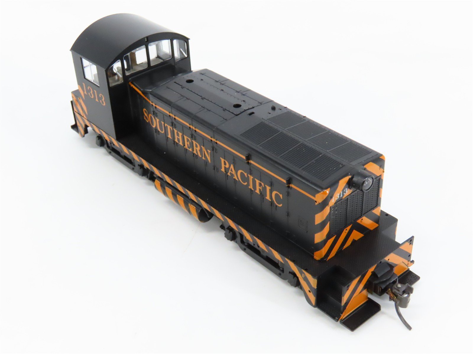 HO Scale KATO 37-1010 SP Southern Pacific EMD NW2 Ph. 1 Diesel Switcher #1313