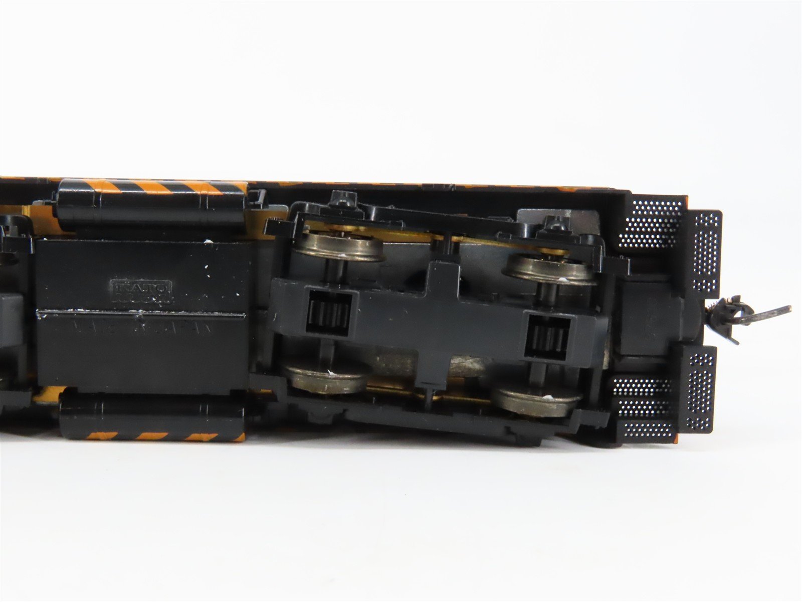 HO Scale KATO 37-1011 SP Southern Pacific EMD NW2 Ph. 1 Diesel Switcher #1319