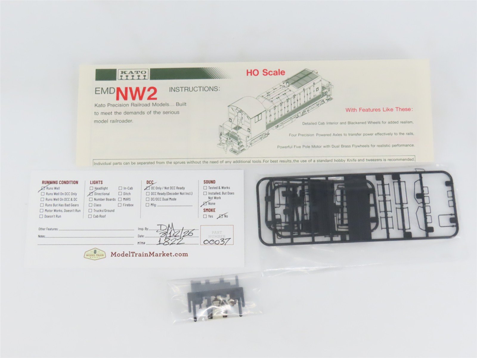 HO Scale KATO 37-1011 SP Southern Pacific EMD NW2 Ph. 1 Diesel Switcher #1319