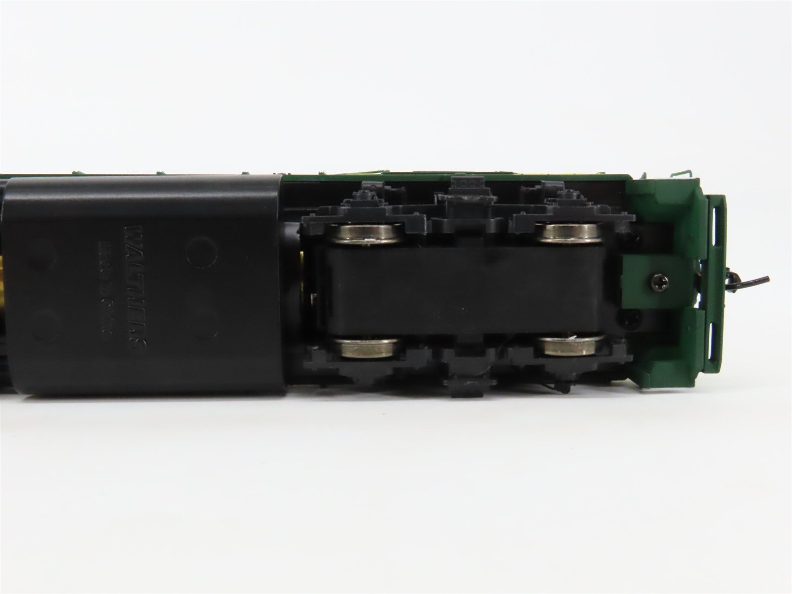 HO Proto 1000 920-35076 CNW Chicago North Western GP15-1 Diesel #4400 -DCC Ready