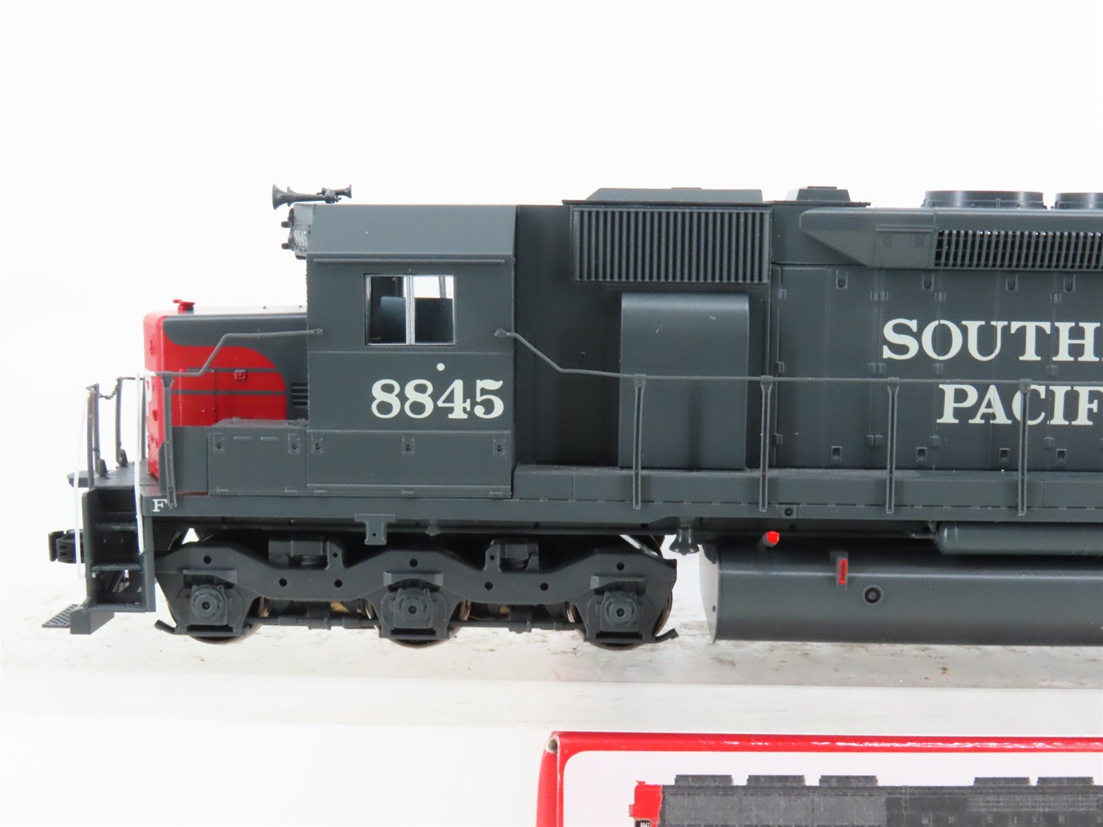 HO Scaletrains Operator SXT10925 SP Bloody Nose SD45 Diesel #8845 w/ DCC & Sound