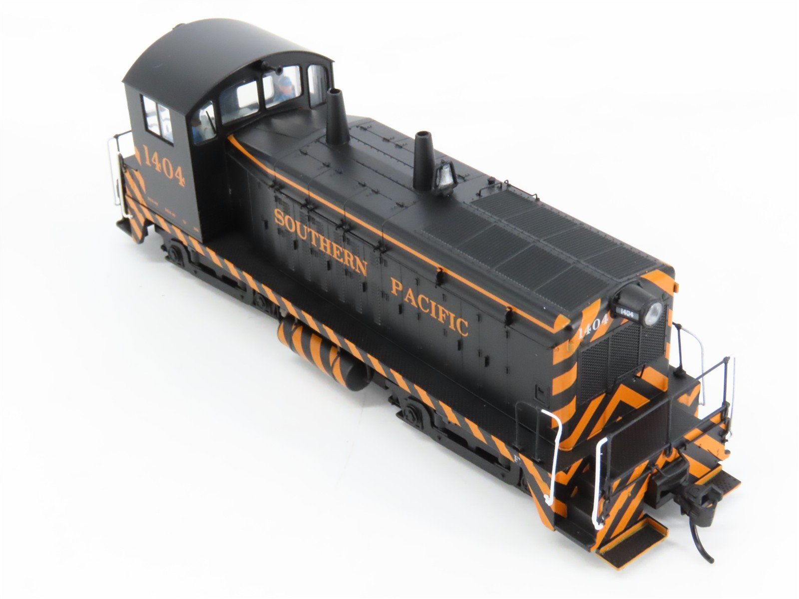 HO Scale Walthers Mainline 910-20621 SP NW2 Ph. V Diesel #1404 w/ DCC & Sound
