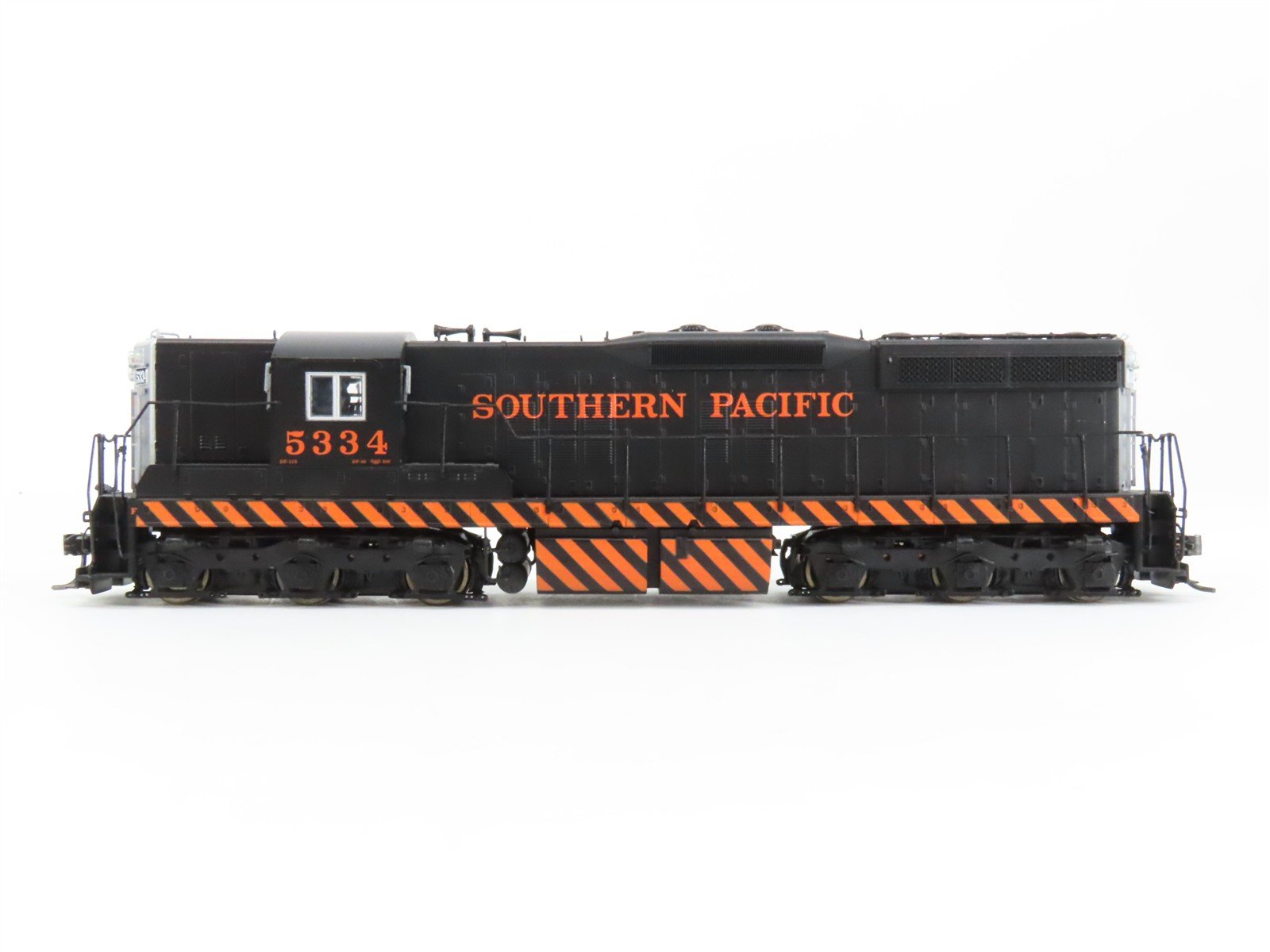 HO Scale Proto 2000 SP Southern Pacific EMD SD7 Diesel Locomotive #5334 w/ DCC