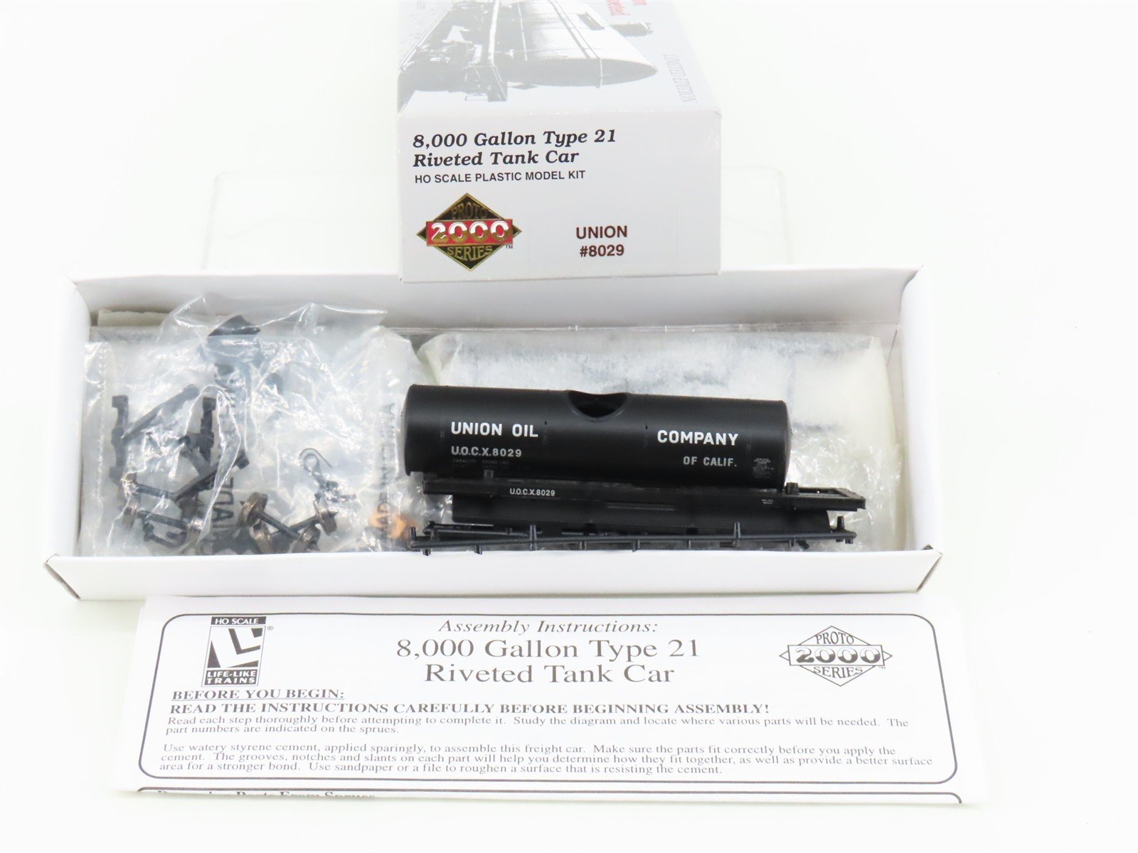HO Scale PROTO 2000 Kit UOCX Union Oil Company 8,000 Gallon Tank Car #8029