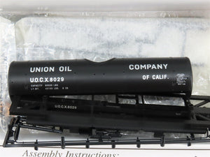 HO Scale PROTO 2000 Kit UOCX Union Oil Company 8,000 Gallon Tank Car #8029
