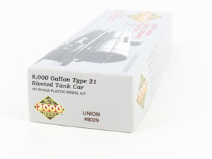 HO Scale PROTO 2000 Kit UOCX Union Oil Company 8,000 Gallon Tank Car #8029