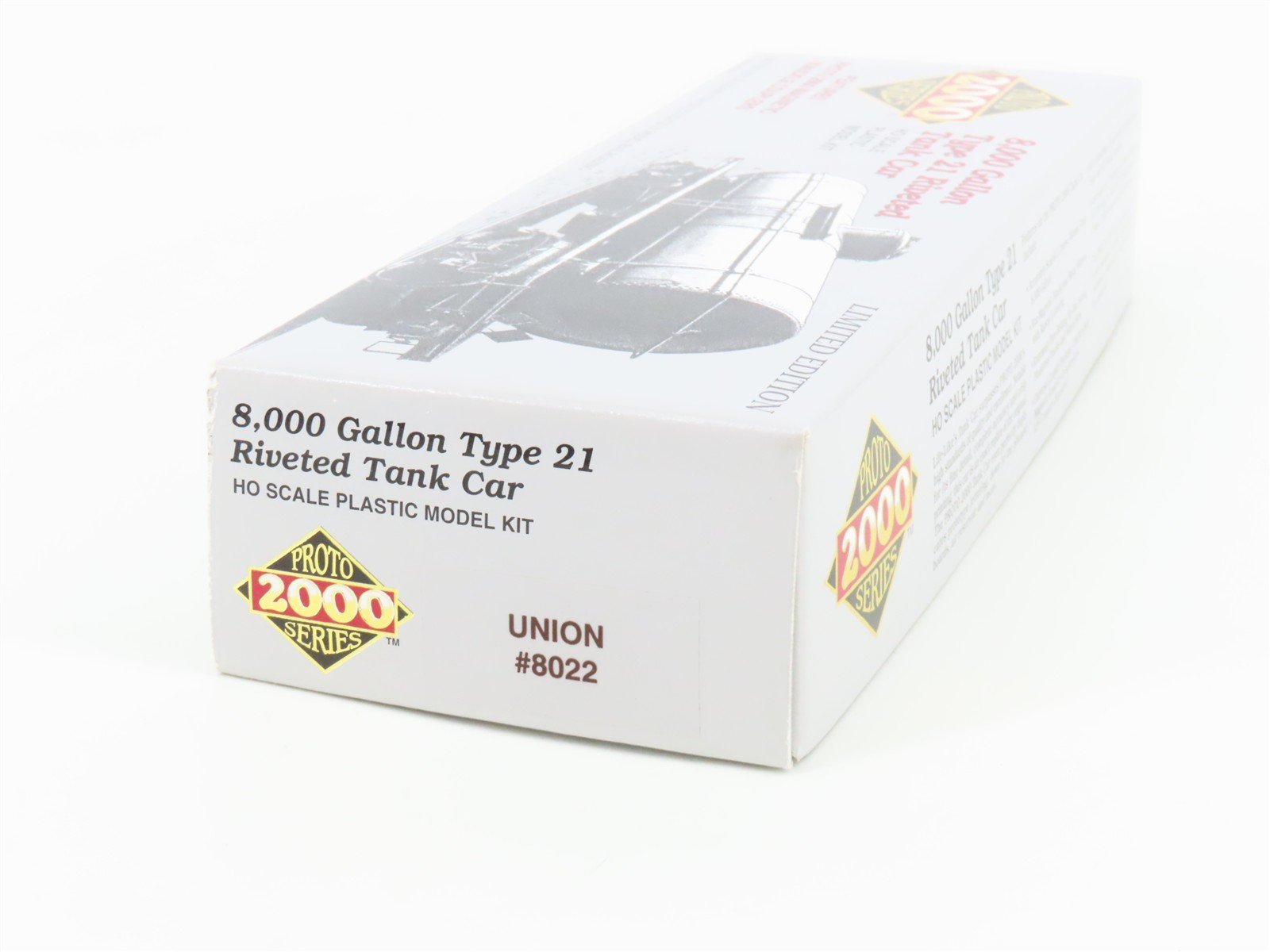 HO Scale PROTO 2000 Kit UOCX Union Oil Company 8,000 Gallon Tank Car #8022