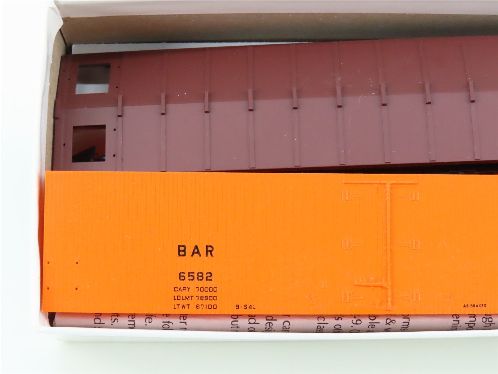 HO Scale Red Caboose Kit RC-4421-5 BAR Bangor & Aroostook Reefer #6582