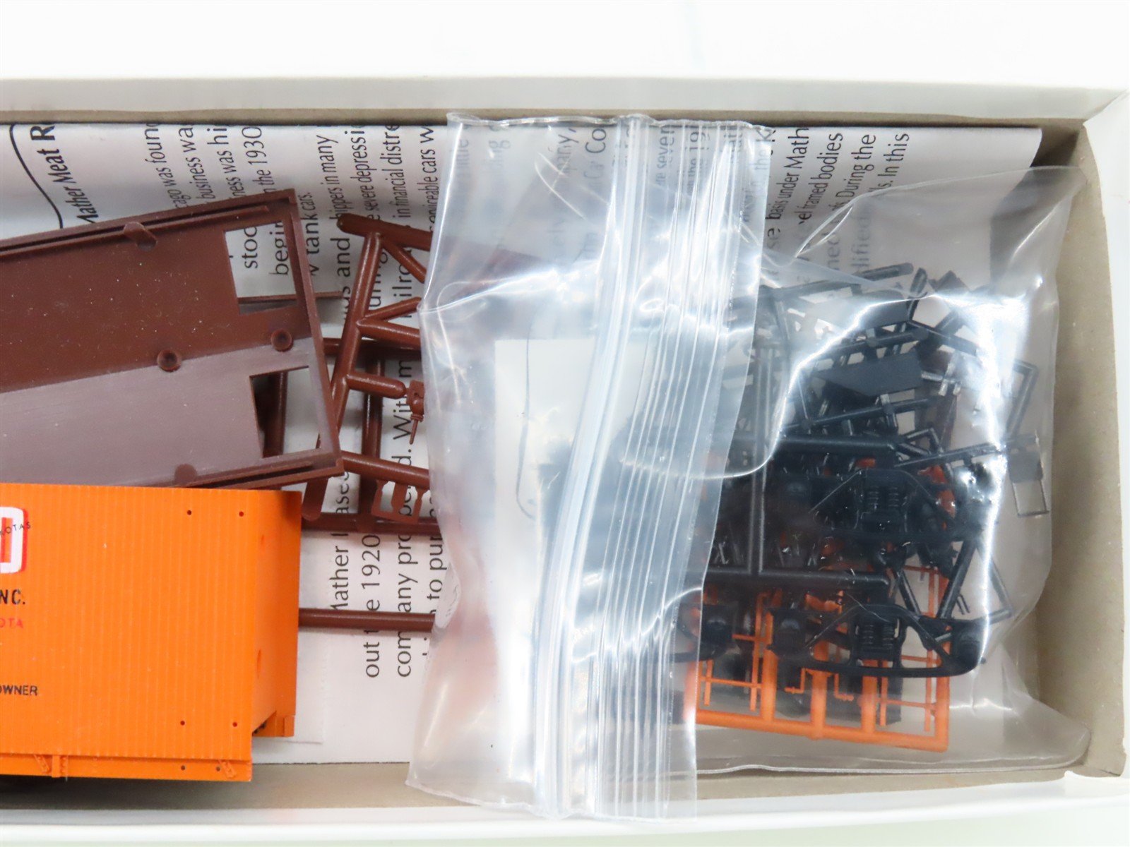 HO Scale Red Caboose Kit RC-1014-6 MUNX M-I-D Packing Meat Reefer #1052